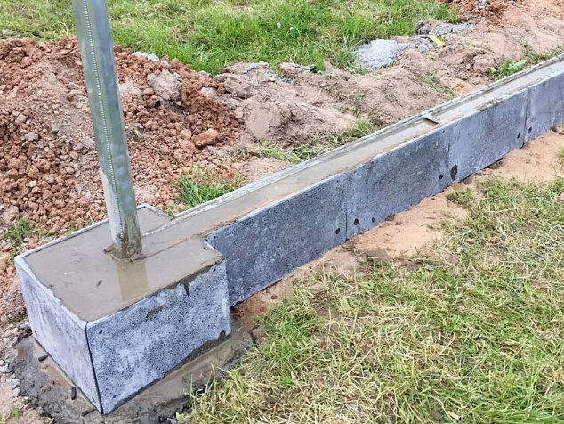 Фундамент под бетонный забор