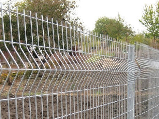 Железный забор из сетки 3д