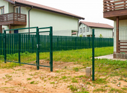 Забор из 3D сетки для частного дома