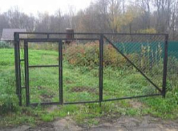 Забор эконом класса из сетки рабицы для дачи