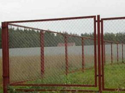 Сварной забор из сетки для загородного дома