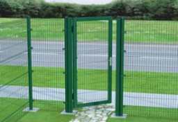 Сварной забор из сетки зеленого цвета