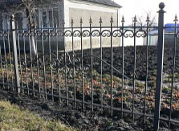 Металлический забор с из прутов