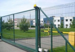 Забор из сварной 3 д сетки для территории завода